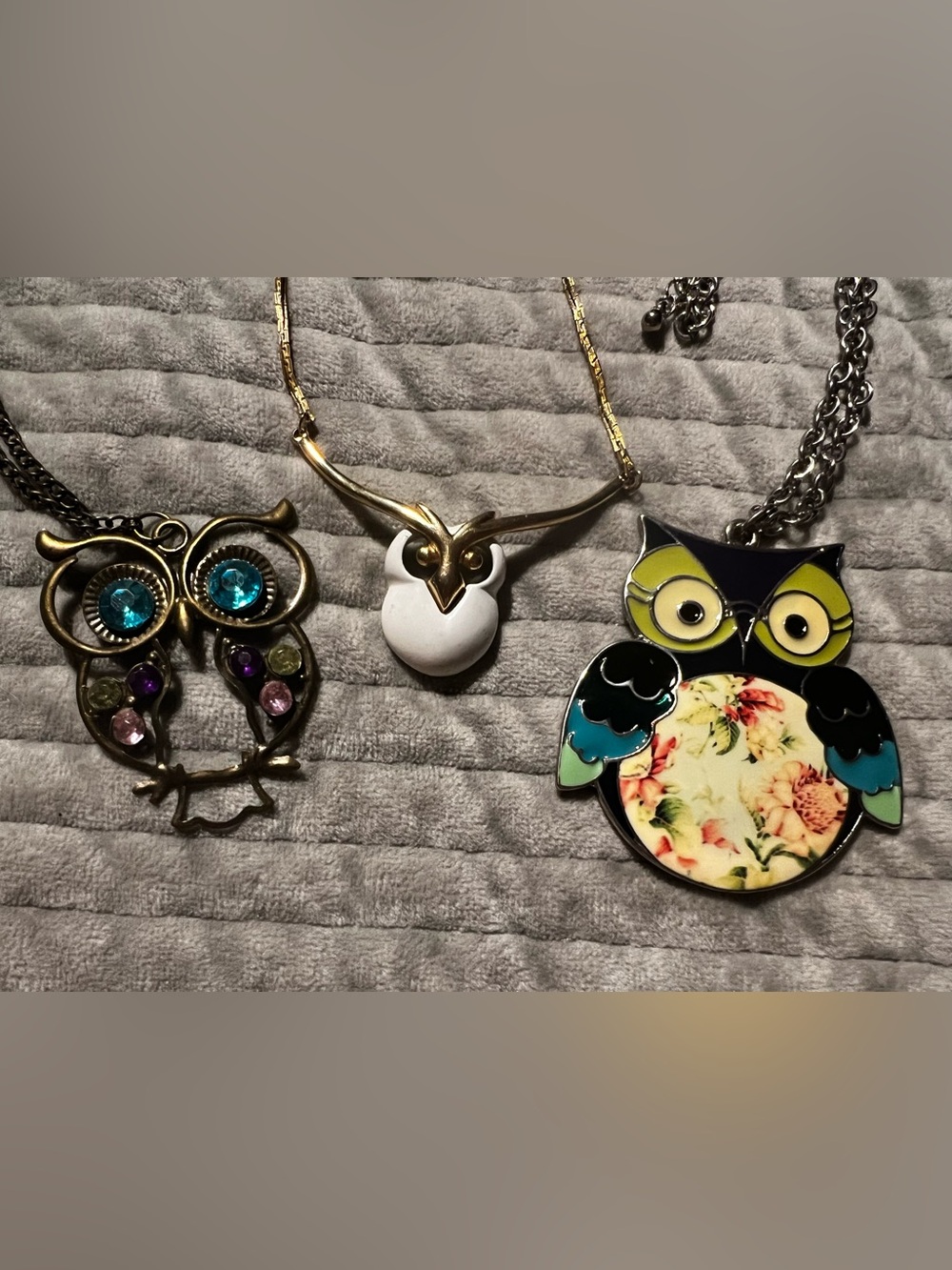 Whimsical Gold-Tone Owl Pendant Necklacs with color Accents- Women Jewelry lot 3